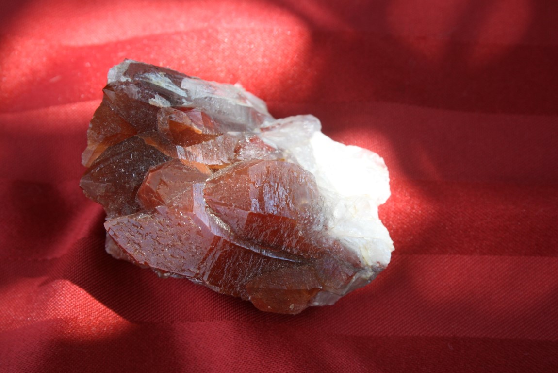 Red Quartz life force, creativity, enthusiasm for life 4631